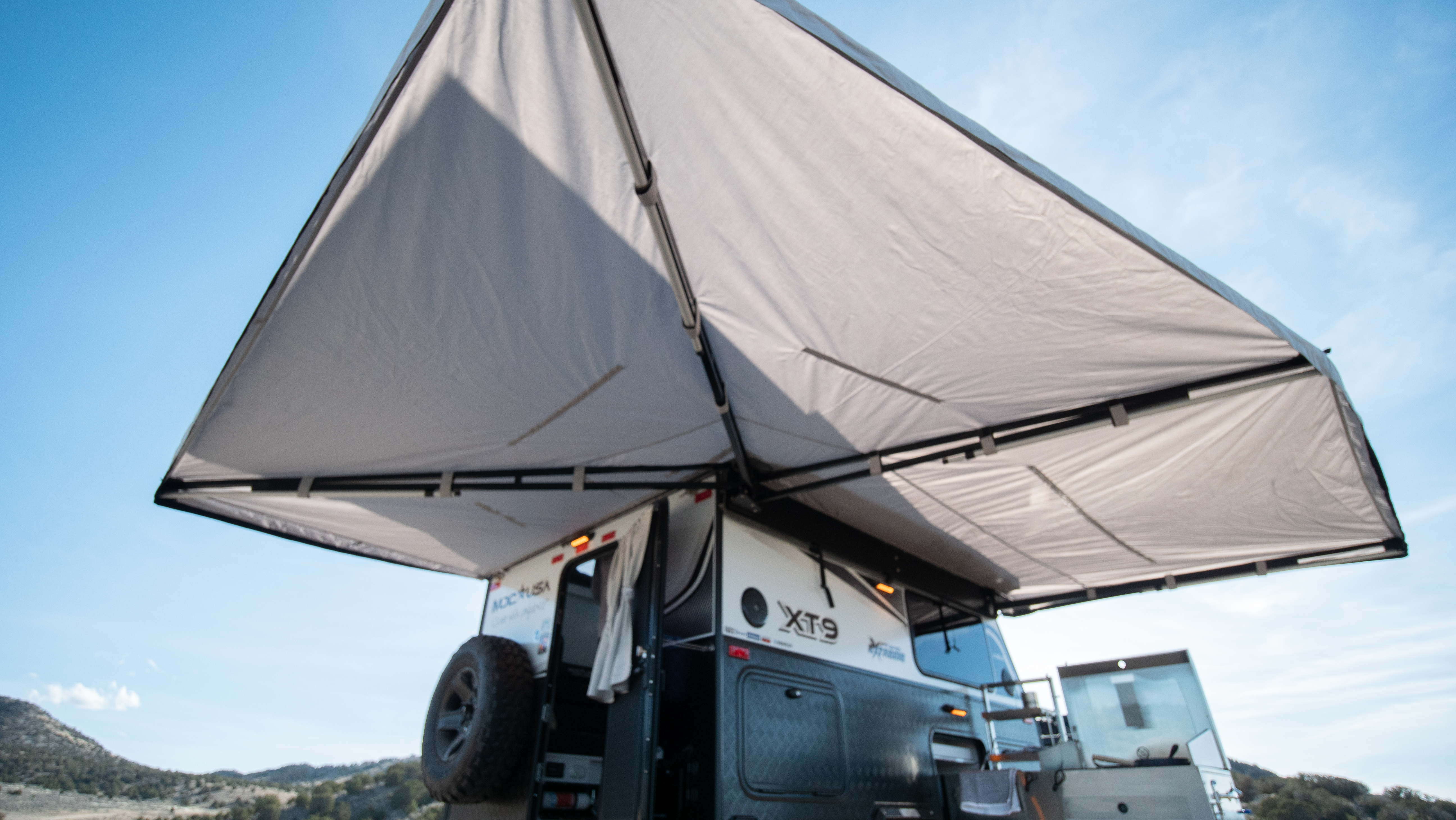 XT9 Awning